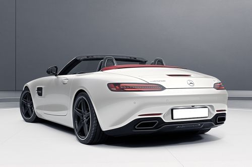 Rear Cross Side View of مرسيدس بنز AMG GT