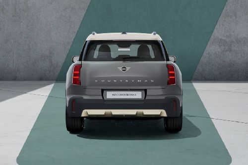 Full Rear View of ميني كنتري مان إلكتريك