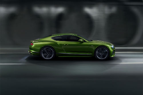 كونتيننتال جي تي Medium Angle Front View