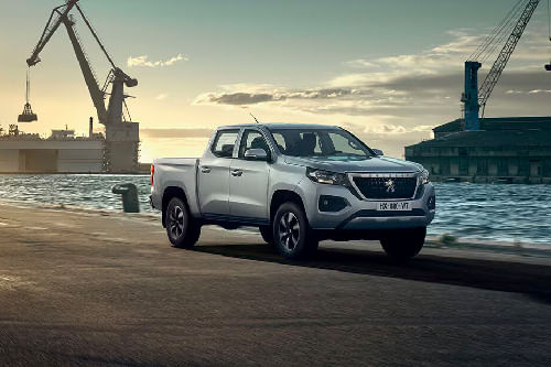 Peugeot Landtrek Front Cross Side View