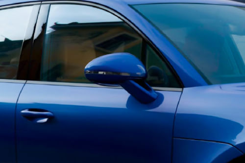 بورش ماكان Drivers Side Mirror Front Angle