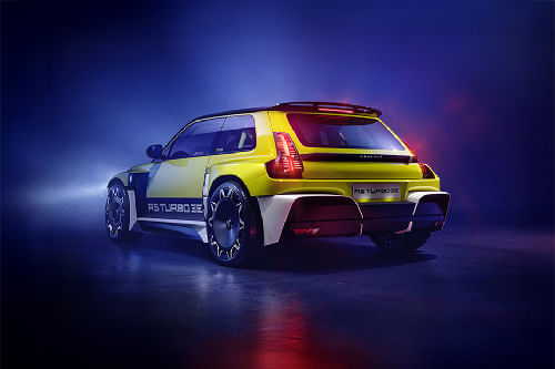 Rear Cross Side View of Renault 5 TURBO 3E