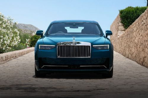 Full Front View of غوست