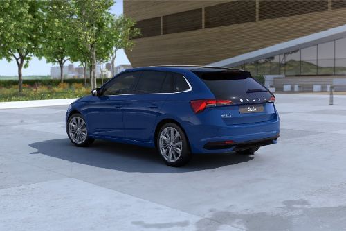 Rear Cross Side View of سكودا سكالا 2025