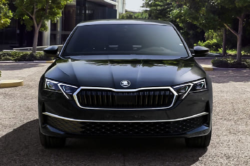 Full Front View of Octavia