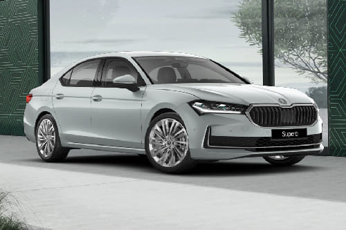 سكودا سوبيرب Front Cross Side View