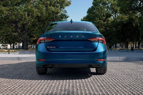 Full Rear View of Skoda Octavia
