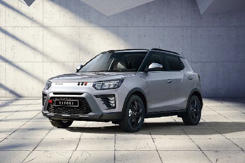 سانج يونج تيفولي Front Cross Side View