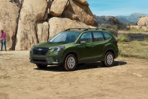 Subaru  Forester Front angle low view