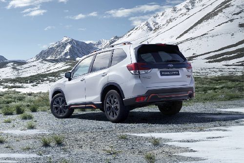 Rear Cross Side View of Subaru Forester