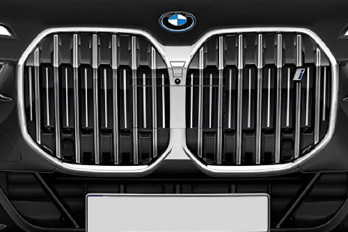 7 Series Grille View