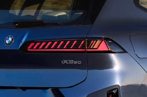 آي إكس 3 Tail light