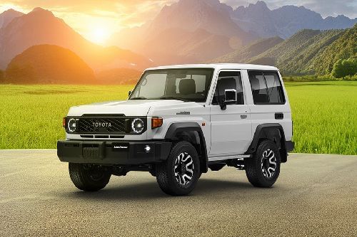 تويوتا لاند كروزر 70 هارد توب Front Cross Side View