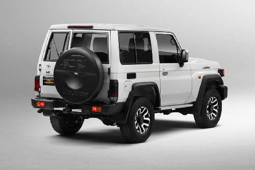 لاند كروزر 70 هارد توب Rear angle view