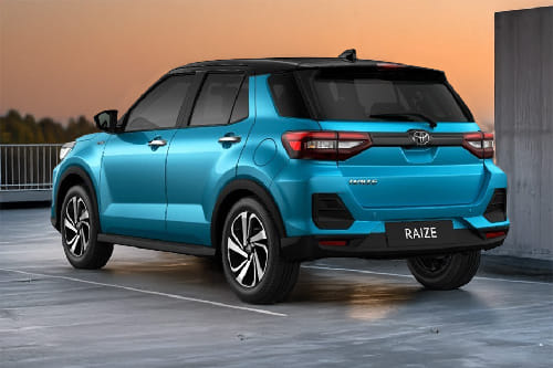 Rear Cross Side View of Toyota Raize