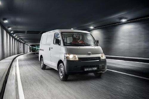 تويوتا لايت ايس