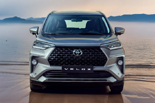 Full Front View of Veloz