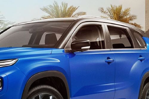 تويوتا أوربان كروزر  Drivers Side Mirror Front Angle