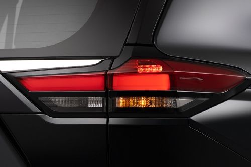 إنوفا Tail light
