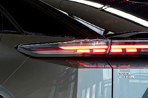 C-HR PLUS Tail light