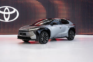 تويوتا بي زد 4 إكس