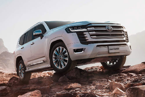 Land Cruiser Front deep low Angle View