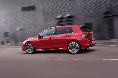 جولف جي تي آي Side view