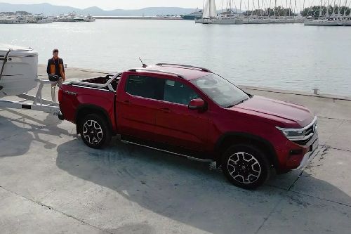 فلكس فاجن أماروك Front Angle High View