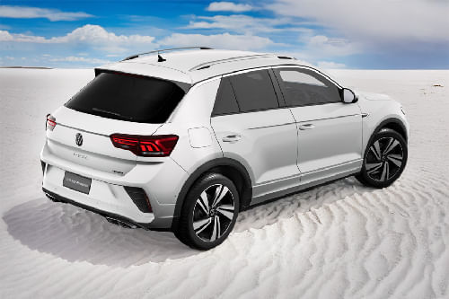 تي-روك Rear angle view