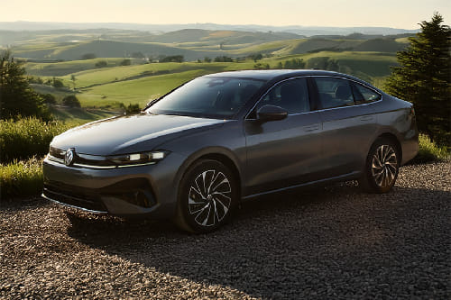 Volkswagen  Jetta Front angle low view