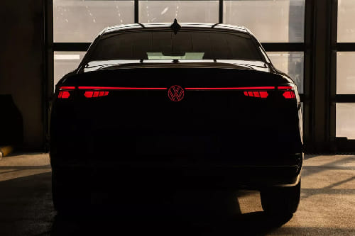 Full Rear View of فلكس فاجن باسات