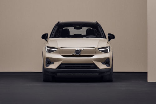 Full Front View of إي إكس 40