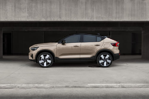 إي سي 40 Side view