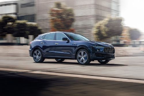 Grecale Medium Angle Front View