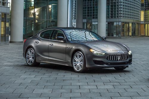 مازيراتي غبلي Front Cross Side View