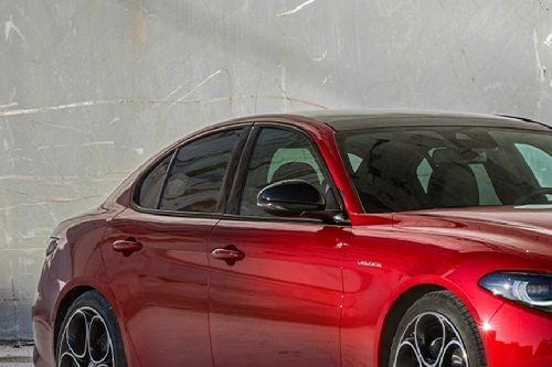 Alfa Romeo Giulia Drivers Sideview