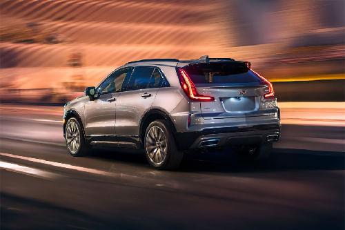 Rear Cross Side View of كاديلاك XT4