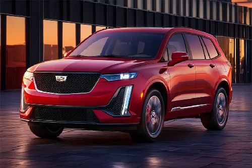 Cadillac  XT6 Front angle low view