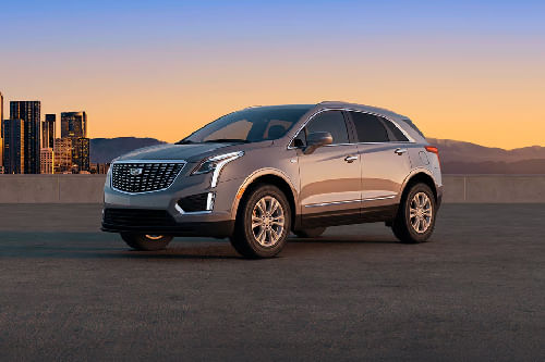 Cadillac  XT5 Front angle low view