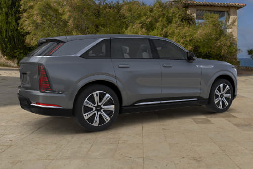 إسكاليد آي كيو Rear Medium Side View