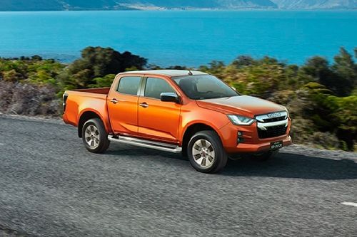 إيسوزو دي ماكس Front Medium View