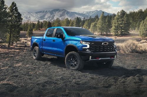 شفروليه سيلفرادو إل دي Right Corner Front View