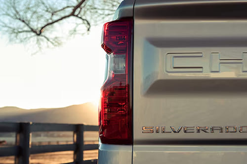 سيلفرادو إل دي Tail light