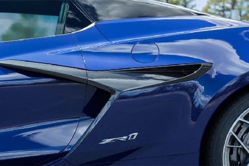 Rear Cross Side View of Chevrolet ZR1