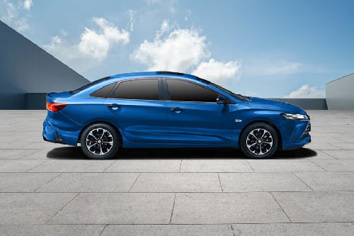 كروز Medium Angle Front View