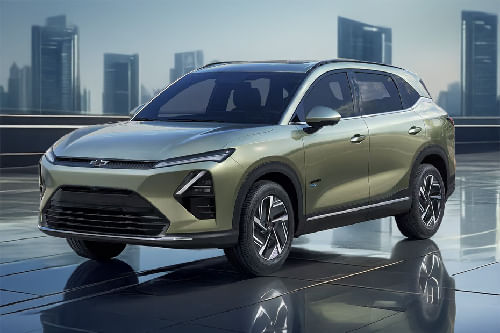 Chevrolet  Captiva EV Front angle low view