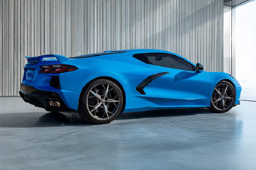 كورفيت Rear angle view