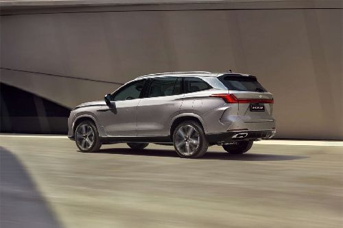 Rear Cross Side View of إم جي RX9