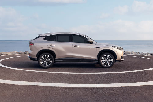 HS Medium Angle Front View