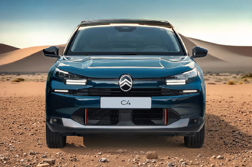 Full Front View of سي 4